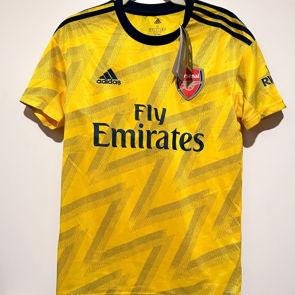 NWT Arsenal Adidas Jersey 2019-2020 Size small